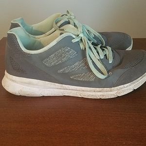 Danskin lightweight tennis shoes